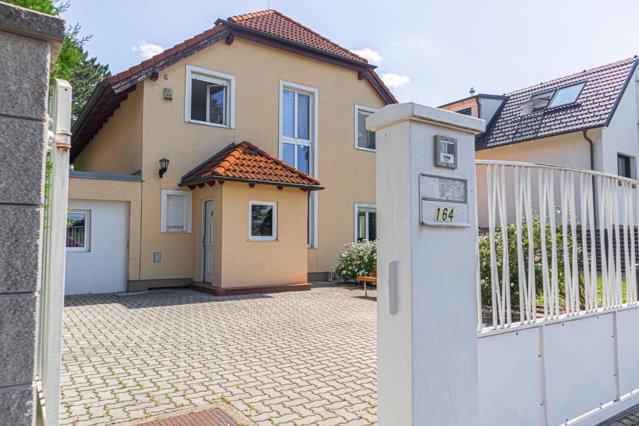 Exquisite Shared Villa - Your Private Room In This Beautiful Home 비엔나 외부 사진