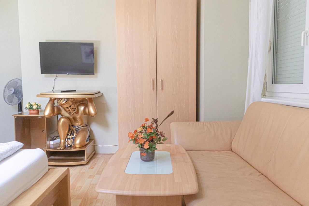 Exquisite Shared Villa - Your Private Room In This Beautiful Home 비엔나 외부 사진